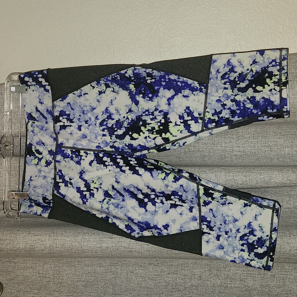 Capri yoga pants